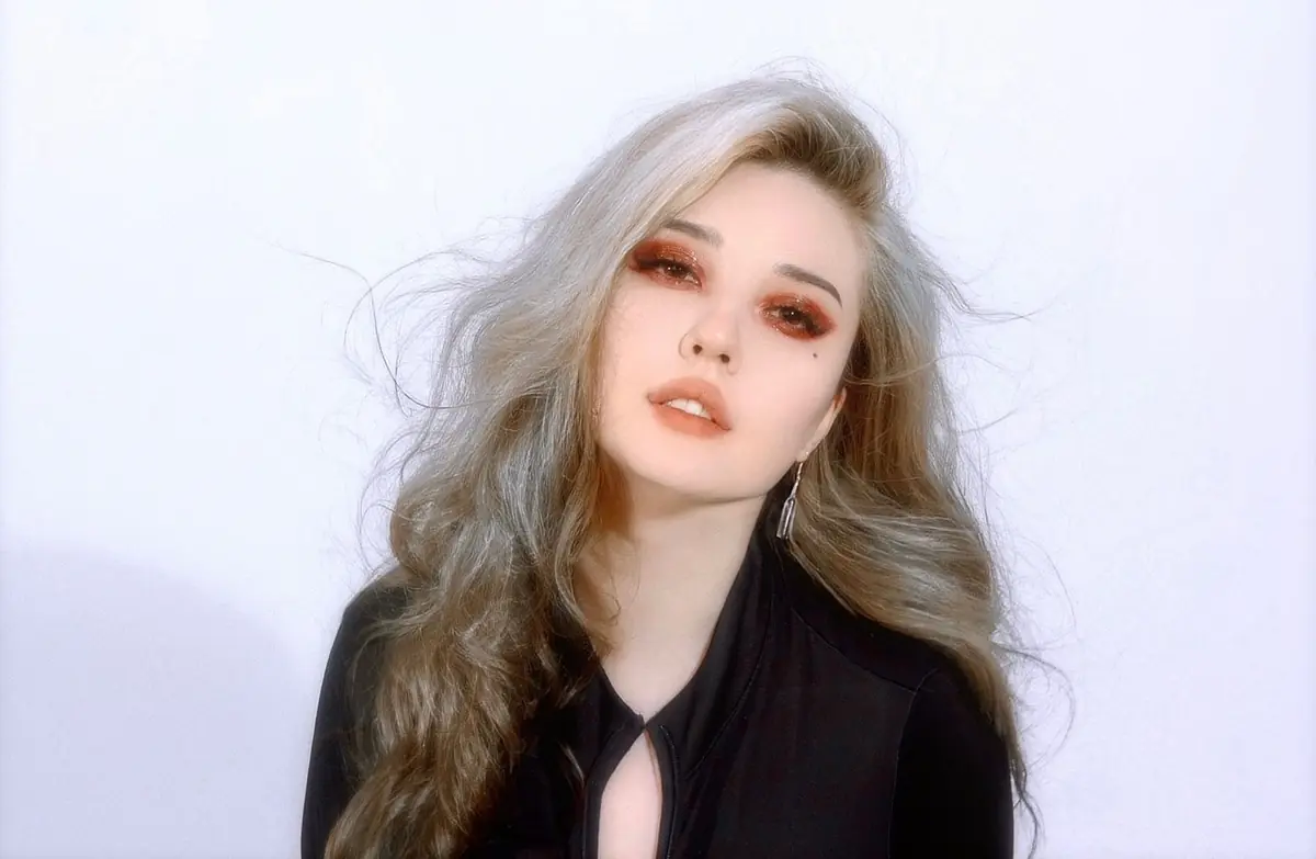 Dead Blonde